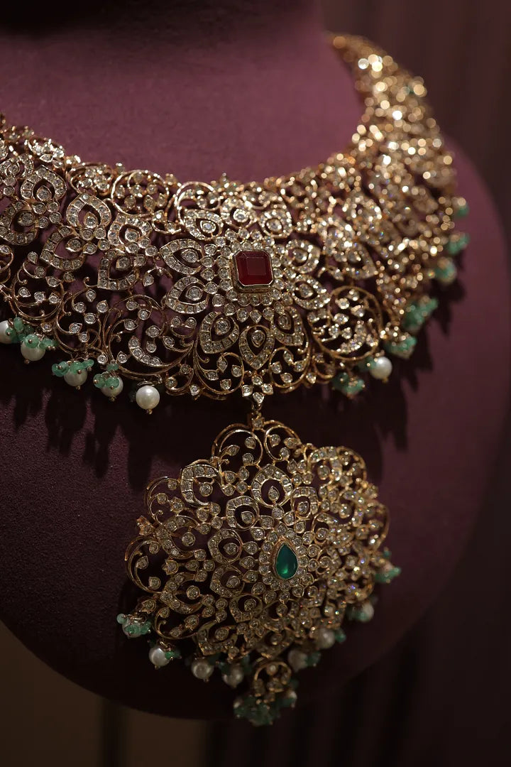 Crafting Bespoke Brilliance: VVS EF Clarity Diamond Necklace with Open-Close Setting by Amritam Export